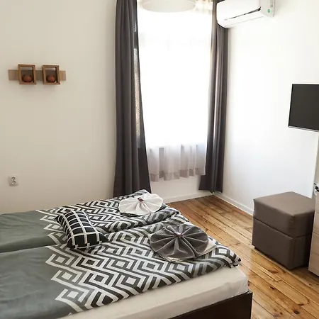 Graf Ignatiev - 3br Apartament